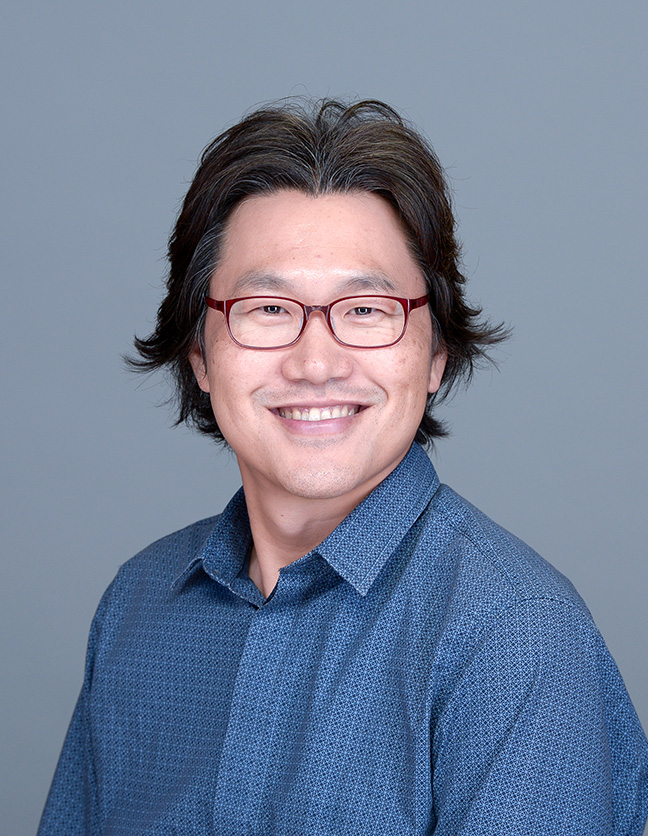 A photo of Dr. Jung Woo Kim